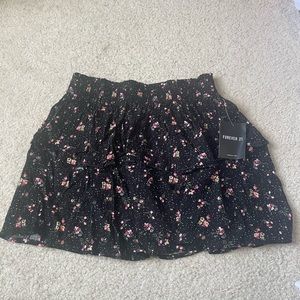NWT FOREVER 21 SKIRT